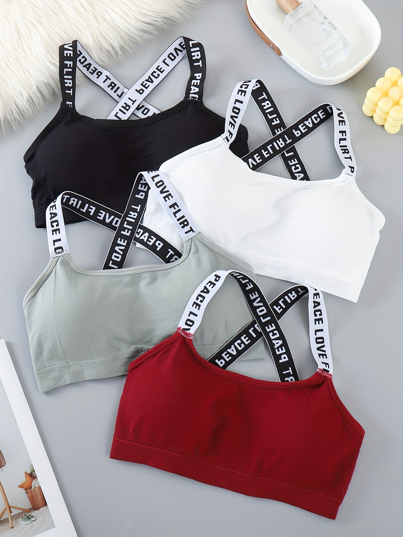 Comfortable And Breathable Set of 4 Lettered Sports Bras, Sleeveless Round Neck Activewear - Shockproof Running And Yoga Sports Underwear, Padded Wireless Women's Lingerie And Multi-Pack Sports Bras