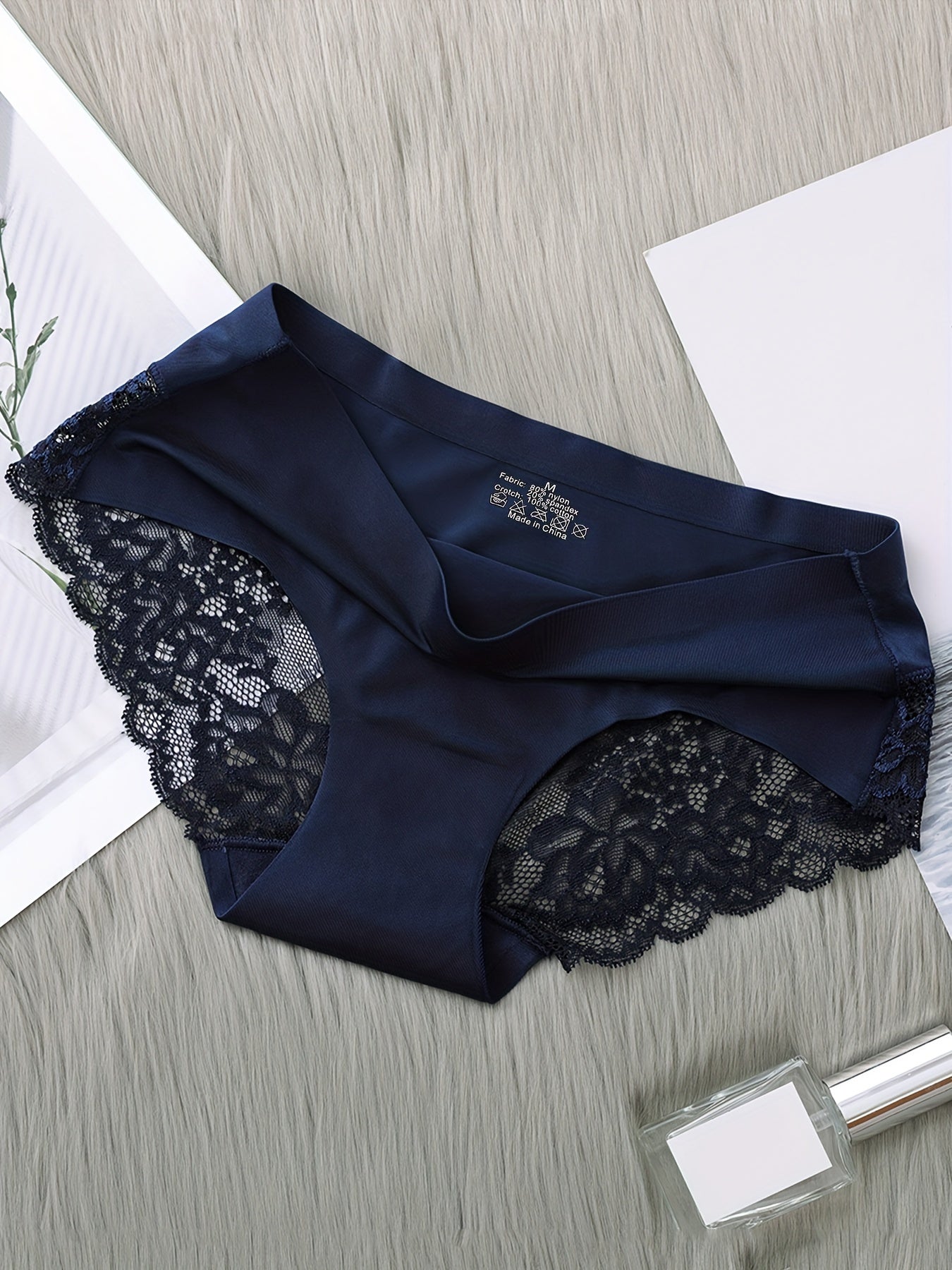 5pcs Comfy Chic Seamless Briefs - Semi-Sheer, Scallop Trim, Soft Stretch Fabric, Breathable, Moisture-Wicking, Everyday Wear - Women's Lingerie & Underwear Essentials