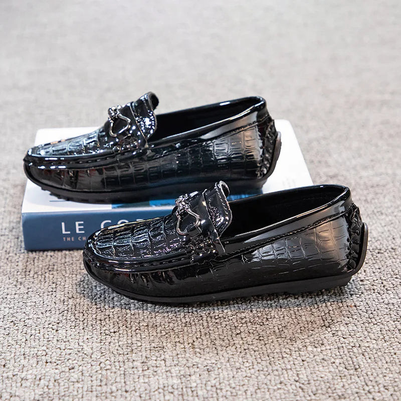 Boys Leather Shoes Round-toe Flat Soft Kids Fashion Casual Loafers Glossy Metal Buckle Children Moccasins Non-slip Britain Style
