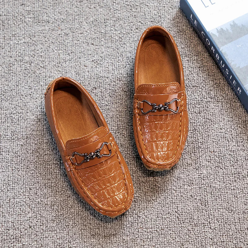 Boys Leather Shoes Round-toe Flat Soft Kids Fashion Casual Loafers Glossy Metal Buckle Children Moccasins Non-slip Britain Style