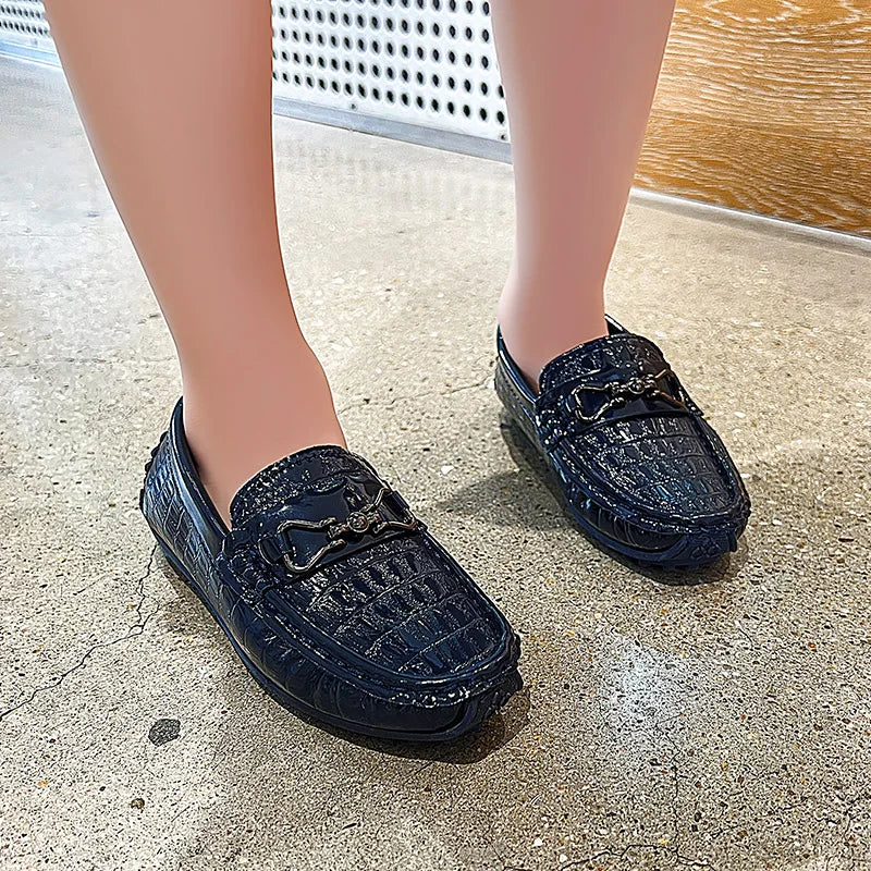 Boys Leather Shoes Round-toe Flat Soft Kids Fashion Casual Loafers Glossy Metal Buckle Children Moccasins Non-slip Britain Style