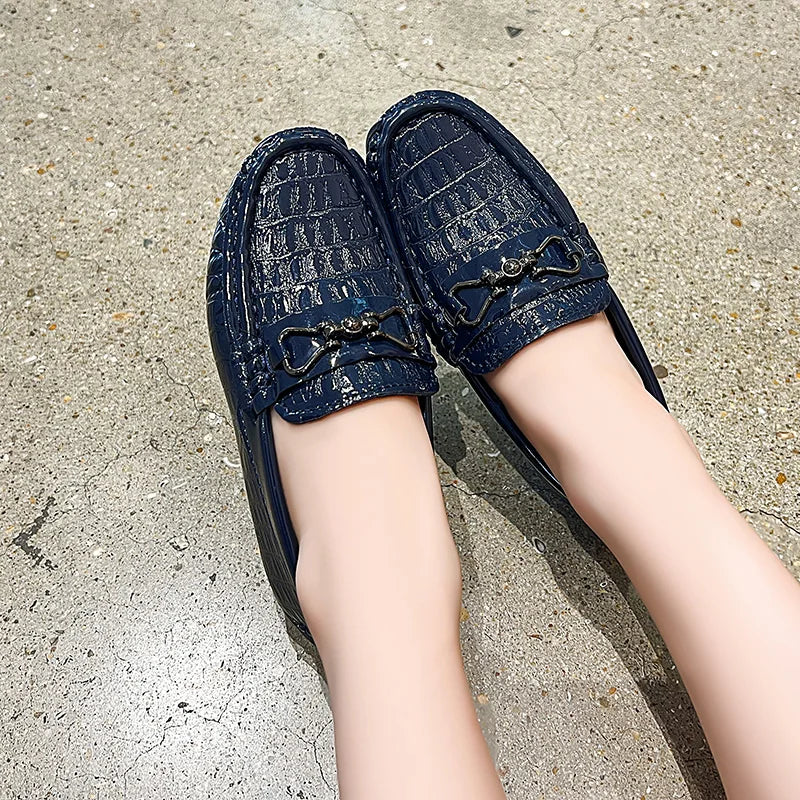Boys Leather Shoes Round-toe Flat Soft Kids Fashion Casual Loafers Glossy Metal Buckle Children Moccasins Non-slip Britain Style