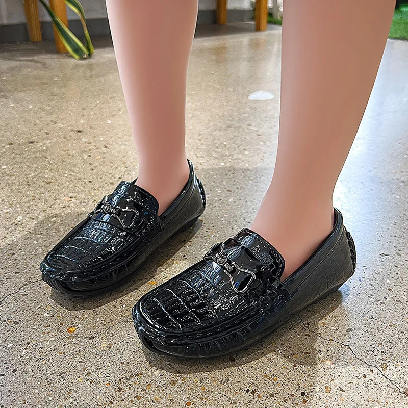 Boys Leather Shoes Round-toe Flat Soft Kids Fashion Casual Loafers Glossy Metal Buckle Children Moccasins Non-slip Britain Style