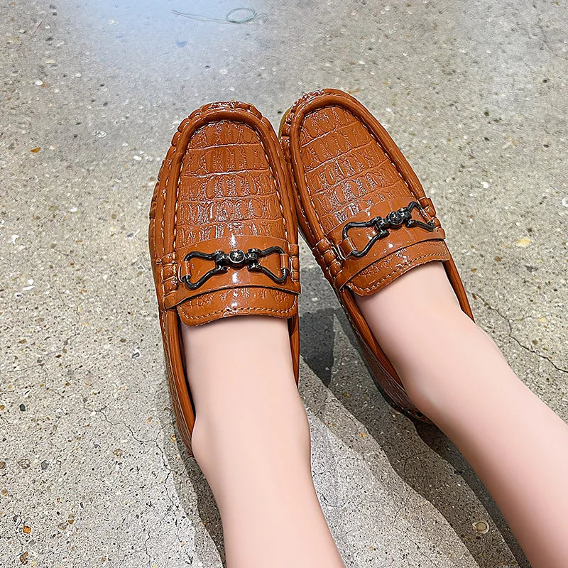 Boys Leather Shoes Round-toe Flat Soft Kids Fashion Casual Loafers Glossy Metal Buckle Children Moccasins Non-slip Britain Style