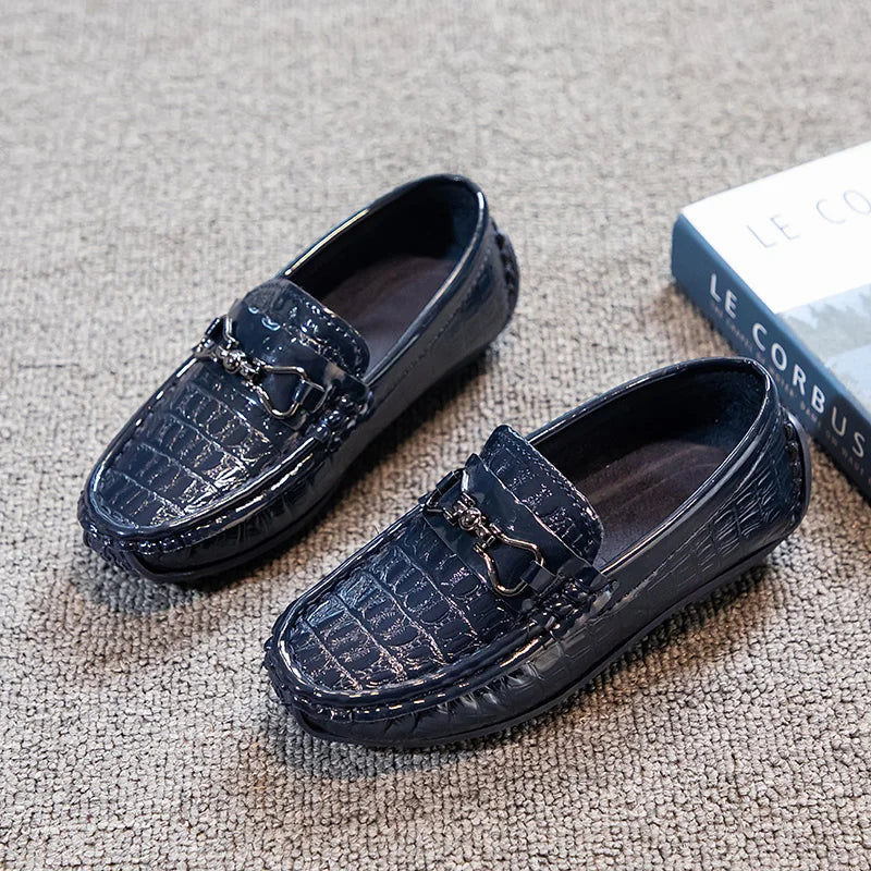 Boys Leather Shoes Round-toe Flat Soft Kids Fashion Casual Loafers Glossy Metal Buckle Children Moccasins Non-slip Britain Style