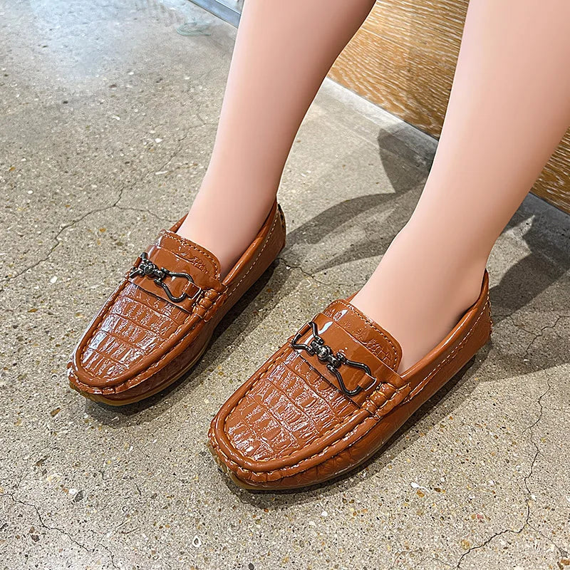 Boys Leather Shoes Round-toe Flat Soft Kids Fashion Casual Loafers Glossy Metal Buckle Children Moccasins Non-slip Britain Style
