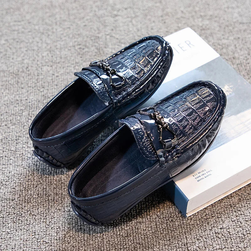 Boys Leather Shoes Round-toe Flat Soft Kids Fashion Casual Loafers Glossy Metal Buckle Children Moccasins Non-slip Britain Style