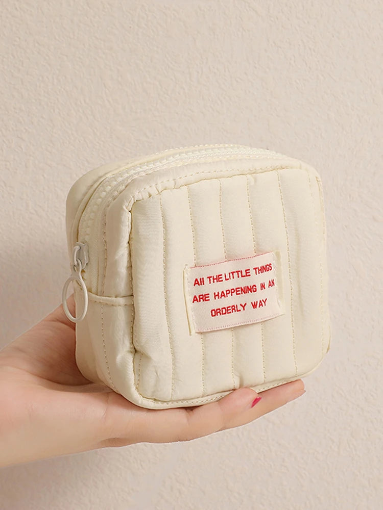 Korean Square Small Makeup Bag Student Small Earphones Zero Wallet Girl Portable Lipstick Storage Bags