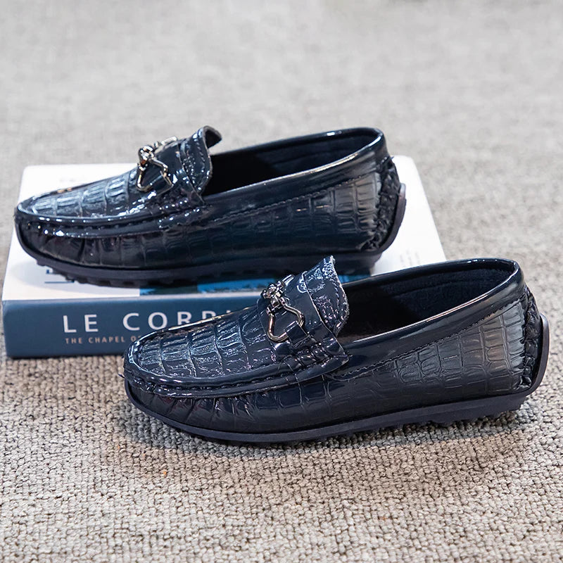 Boys Leather Shoes Round-toe Flat Soft Kids Fashion Casual Loafers Glossy Metal Buckle Children Moccasins Non-slip Britain Style
