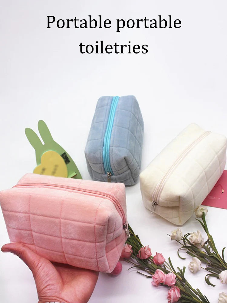 Cute Plush Makeup Bag for Women Portable Travel Small Cosmetic Bags Solid Color Zipper Toiletry Bag Washing Pouch Storage Bags