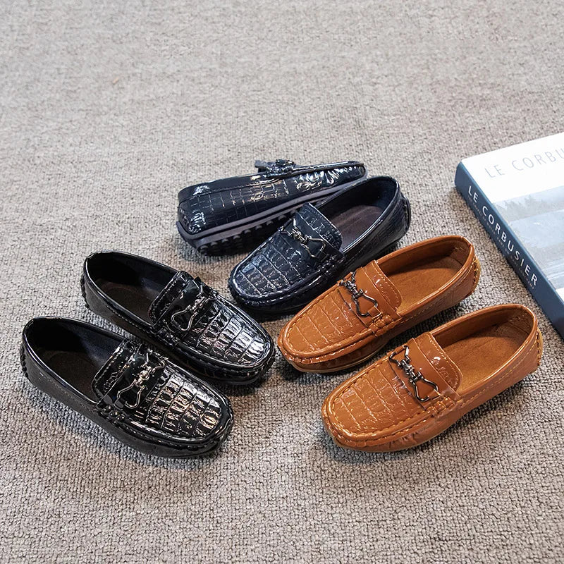 Boys Leather Shoes Round-toe Flat Soft Kids Fashion Casual Loafers Glossy Metal Buckle Children Moccasins Non-slip Britain Style