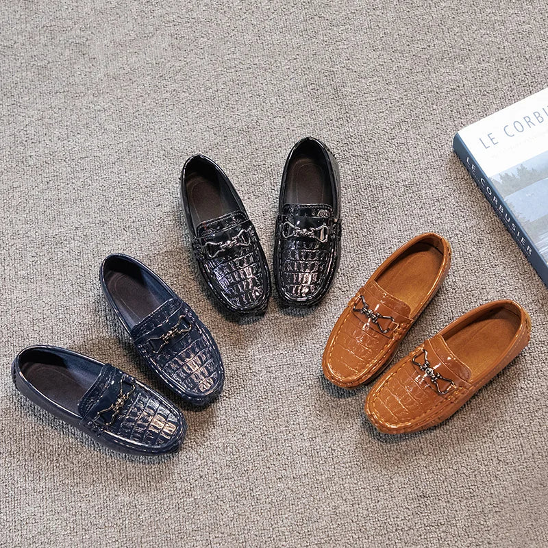Boys Leather Shoes Round-toe Flat Soft Kids Fashion Casual Loafers Glossy Metal Buckle Children Moccasins Non-slip Britain Style