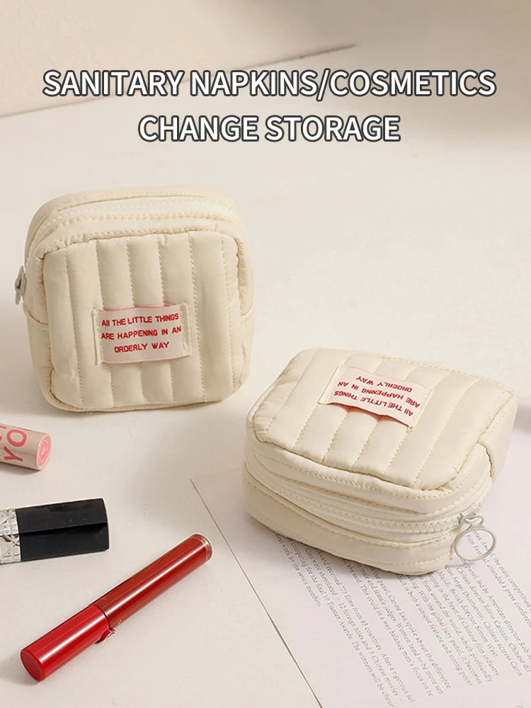 Korean Square Small Makeup Bag Student Small Earphones Zero Wallet Girl Portable Lipstick Storage Bags