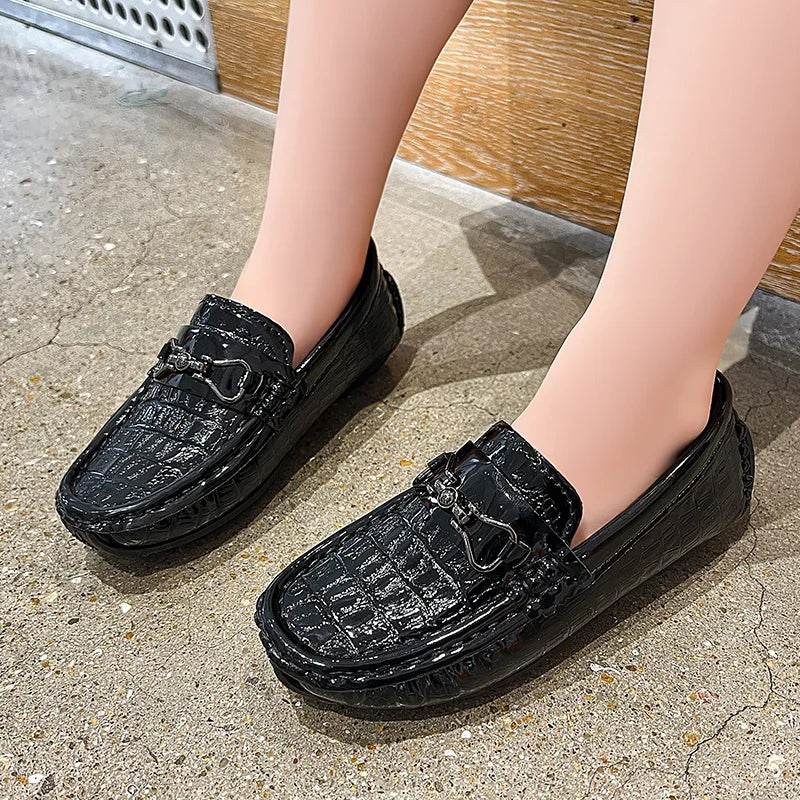 Boys Leather Shoes Round-toe Flat Soft Kids Fashion Casual Loafers Glossy Metal Buckle Children Moccasins Non-slip Britain Style
