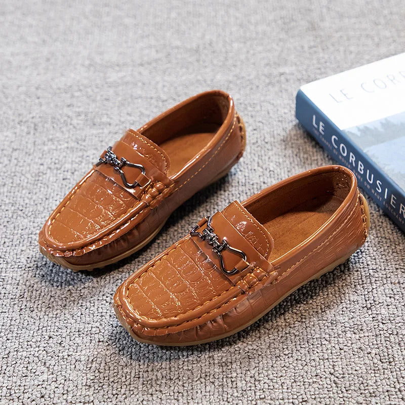 Boys Leather Shoes Round-toe Flat Soft Kids Fashion Casual Loafers Glossy Metal Buckle Children Moccasins Non-slip Britain Style