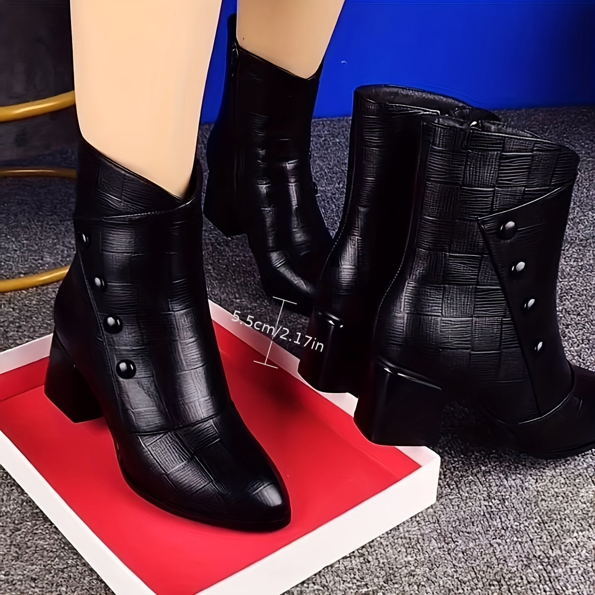 New Winter Women's Boots with Velvet and Thickened Waterproof Soft Cover Warm Boots with Pointed High Heels and Patterned Thick Heels Warm Shoes