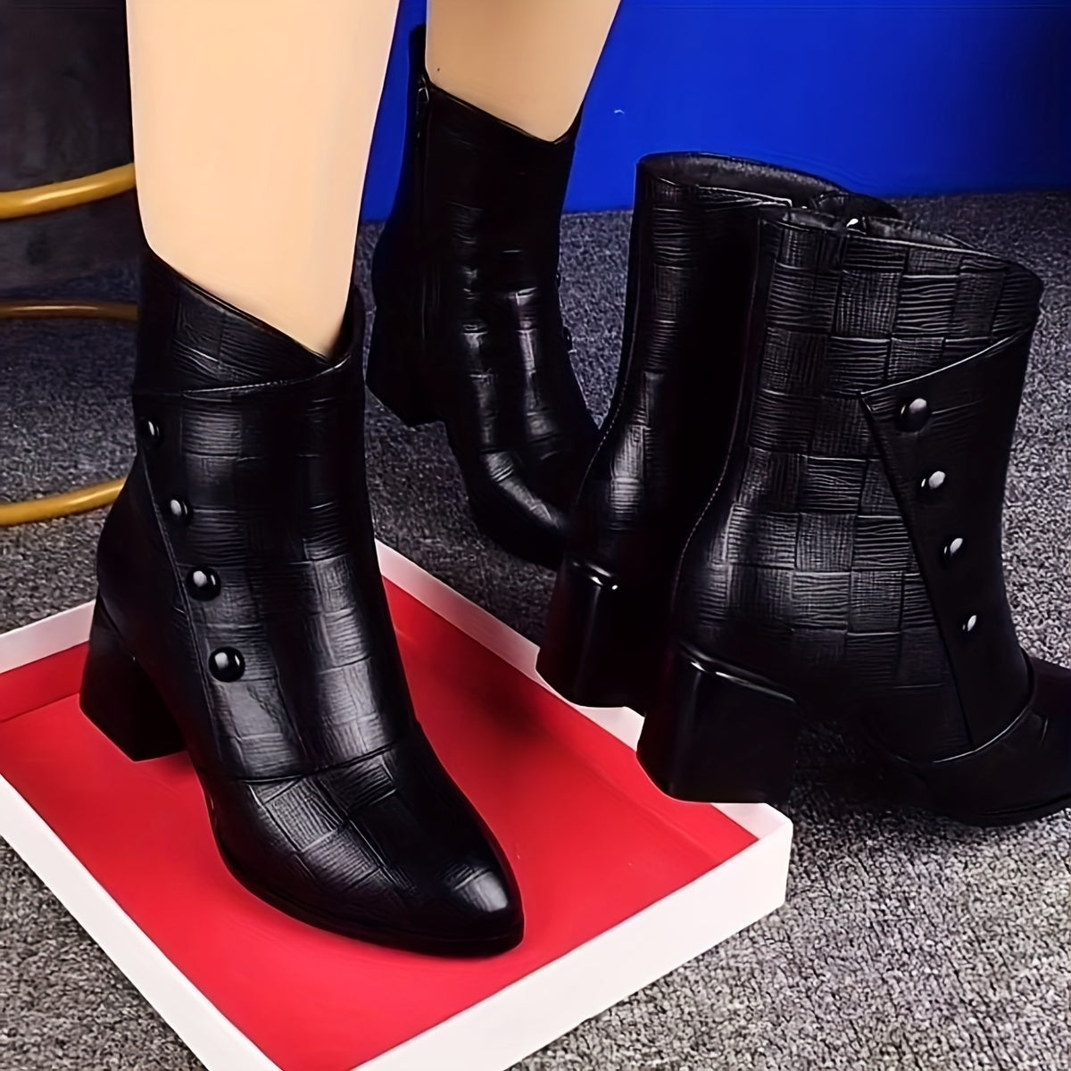 New Winter Women's Boots with Velvet and Thickened Waterproof Soft Cover Warm Boots with Pointed High Heels and Patterned Thick Heels Warm Shoes