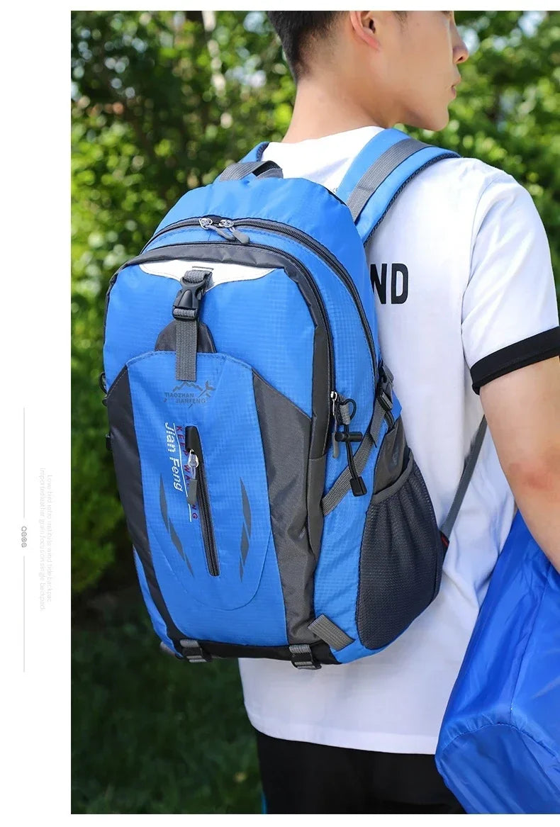 Outdoor Travel Backpack Fashion Hiking Backpacks Men Climbing Travel Backpack Classic Sport Travel Backpacks