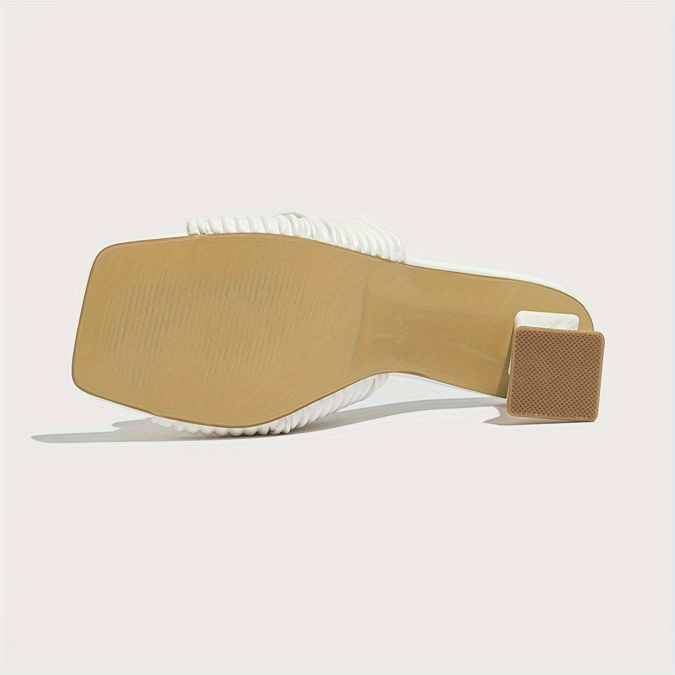 New Summer Women'S Flats with a Trendy One-Strap Design, Featuring a Stylish Square Toe And Fashionable High Heels, Available in Larger Sizes for Outdoor Wear.